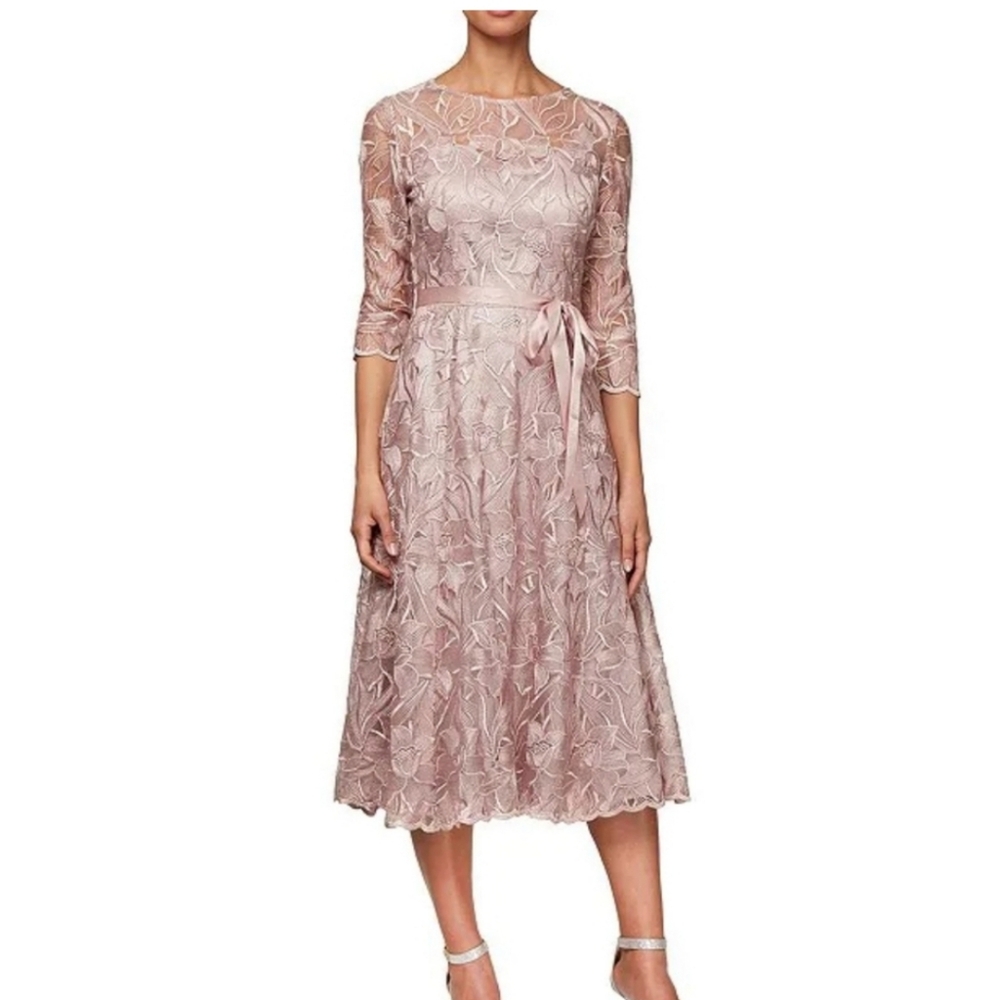 NWT! Alex Evening Rose Round Neck 3/4 Sleeve Embroidered Lace Midi Dress 10